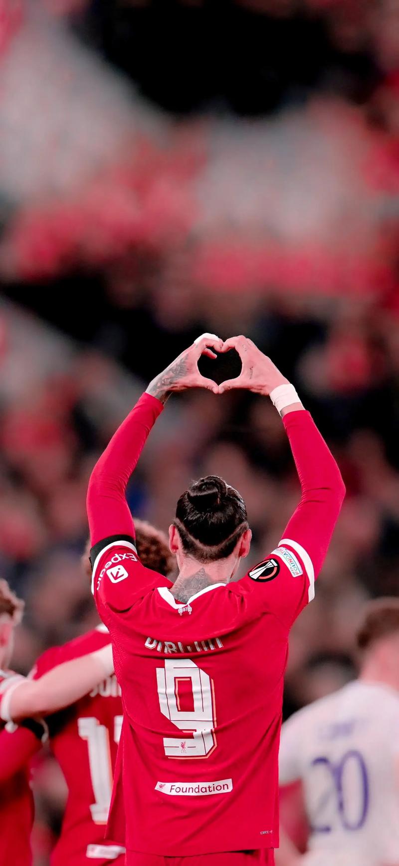 Shams：乔治接受了左内收肌和左膝注射治疗 本赛季报销！