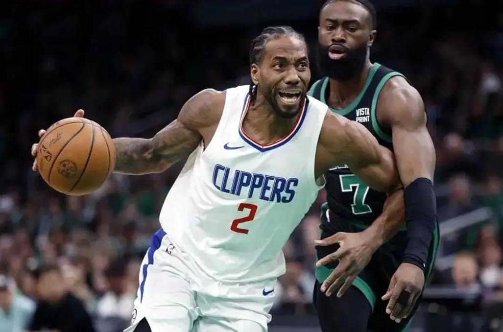 瓜帅：我们要拿98分才能英超夺冠；与摄影师冲突后马上道歉了