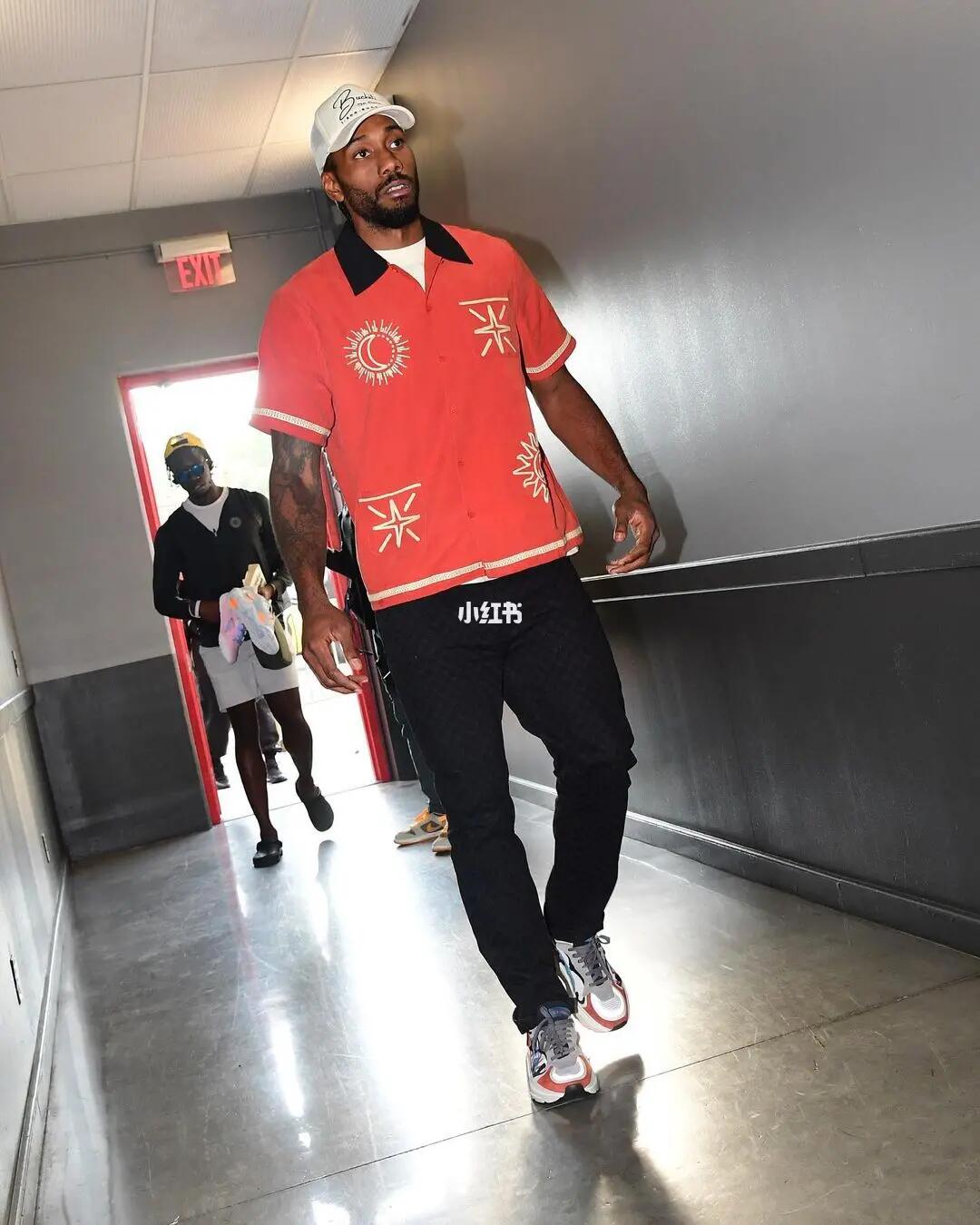 NBA-湖人VS老鹰 詹姆斯单臂爆扣