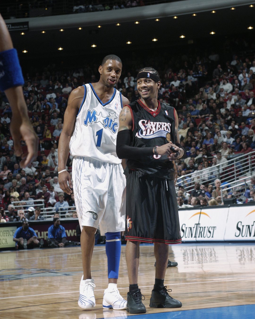 [国内足球]吴曦头球送助攻 安德烈-路易斯上演帽子戏法