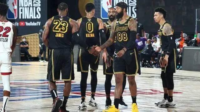 “瓦格纳模拟器”《私人军事经理》今日上线，从零开始组建你的佣兵公司