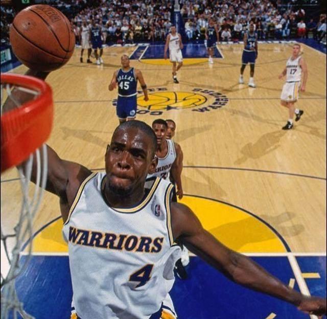 队记揭秘：雄鹿意图以库兹马为核心筹码追莫兰特，搭建字母哥新搭档阵容