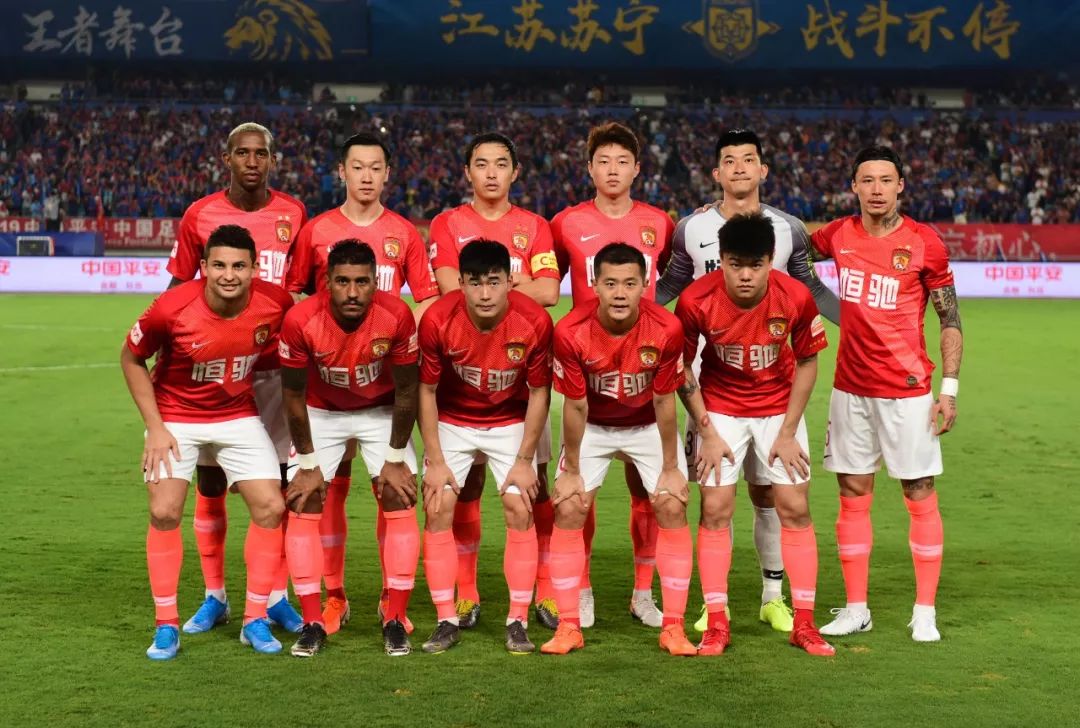 拉亚：联赛仍是重心 状态好对欧冠有利 创造历史