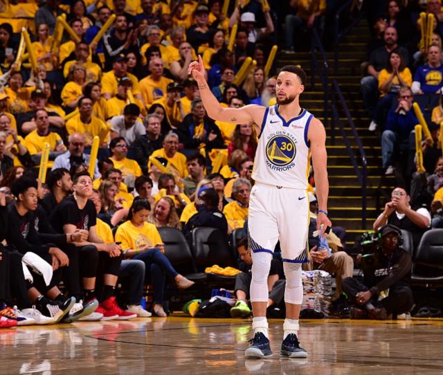 2018 回顾：波士顿红袜队以 108 胜傲视全联盟，最终在世界大赛轻取道奇