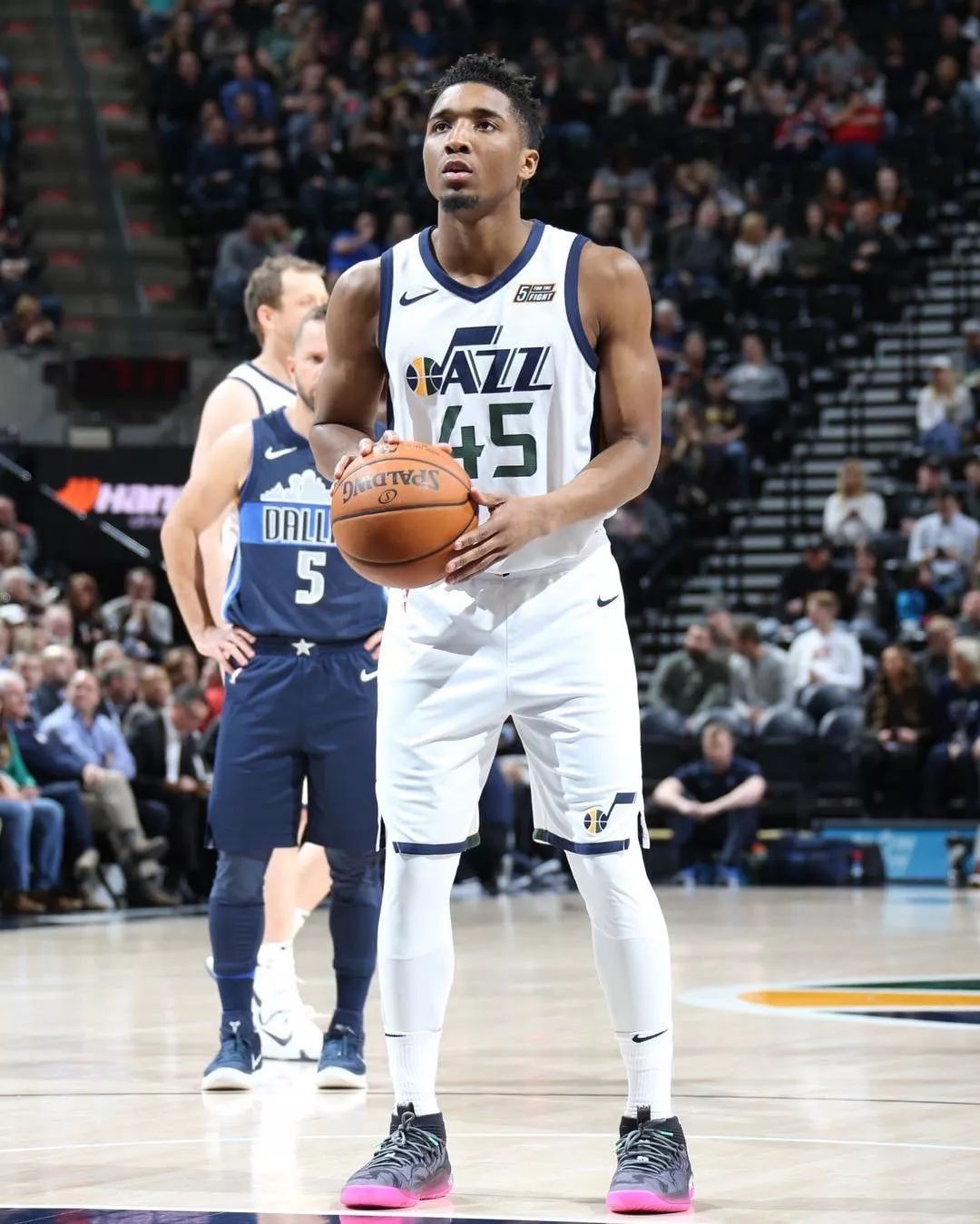 皇马巨大危机！曝4亿欧组合无法兼容，水和油的无解 熊皇考虑离队