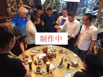 本泽马评选历史最佳阵容：